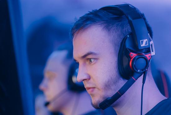 2025亚太掠夺者电竞大赛精彩开幕 AG.Y团队出征马来西亚